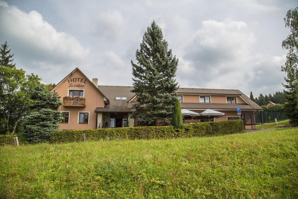 Hotel Sirákov Liptál Kültér fotó