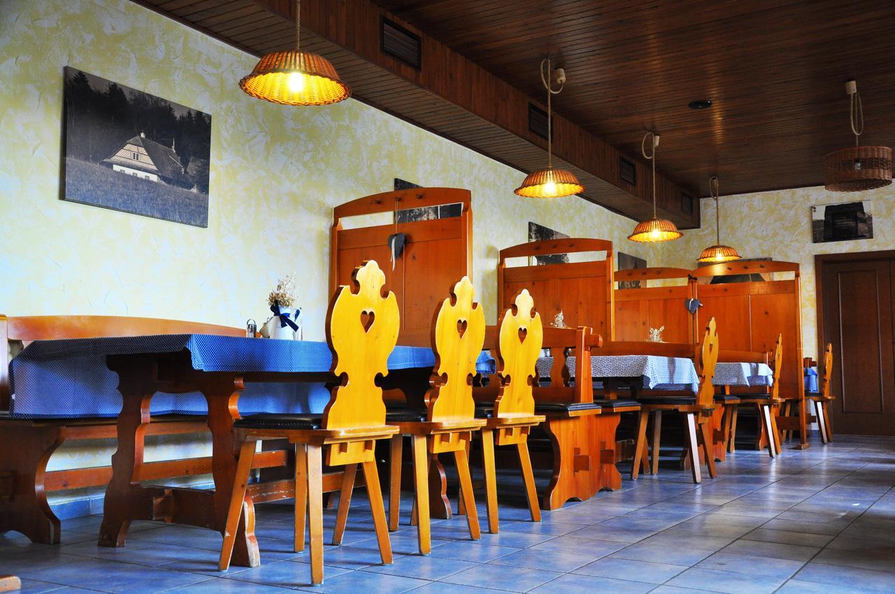 Hotel Sirákov Liptál Kültér fotó